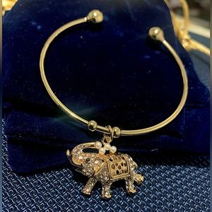 Elephant charm bangle
